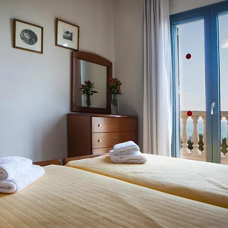 Lourdata Sleeps 6 Pool Wifi